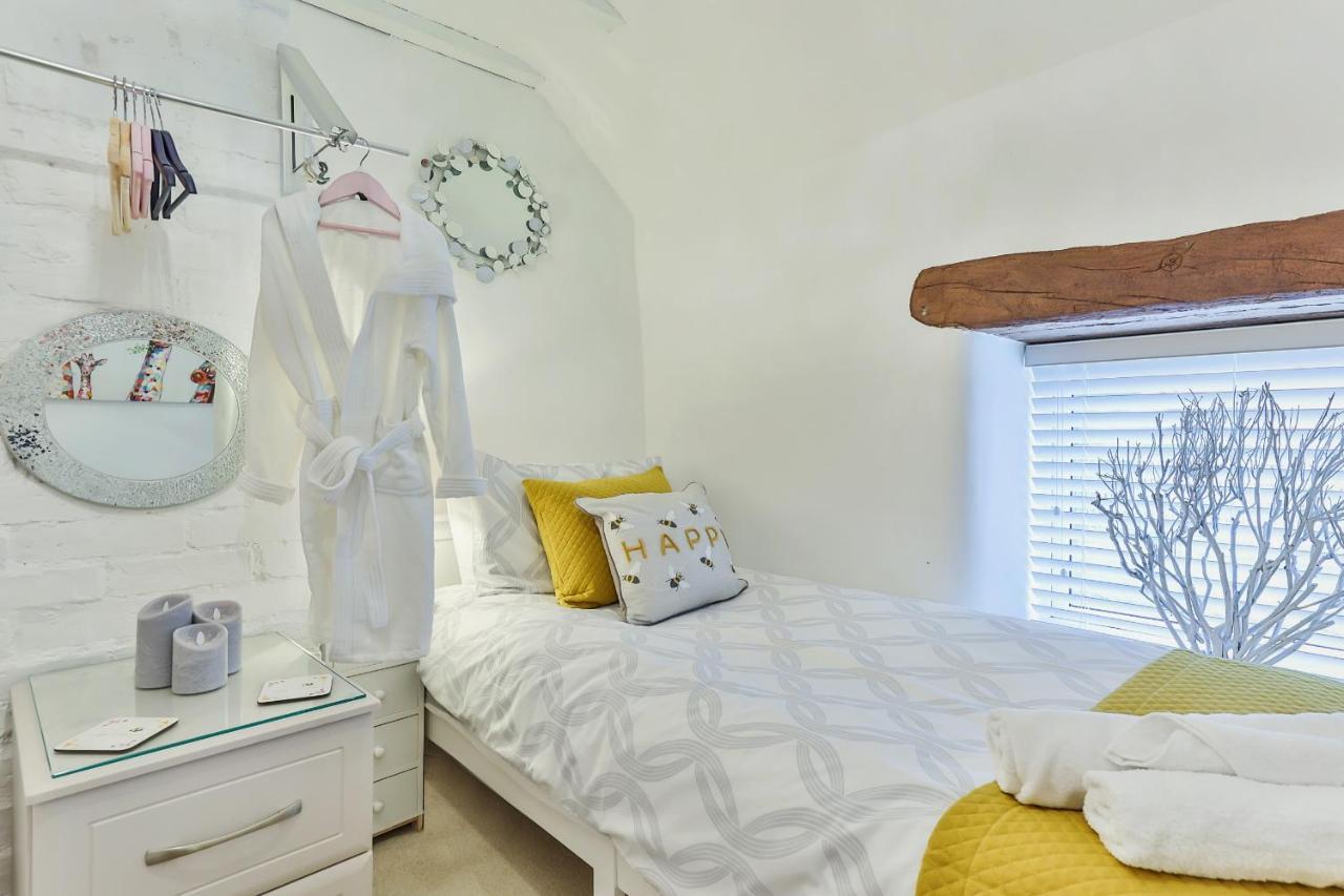 Finest Retreats - Bumblebee Cottage Pickering Esterno foto